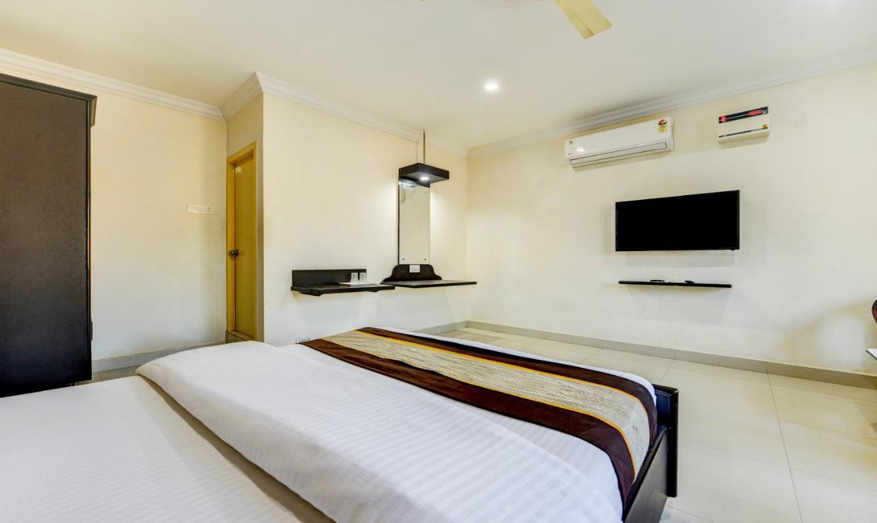 Madrasi Airport Hotel - Saibala Chennai Eksteriør bilde