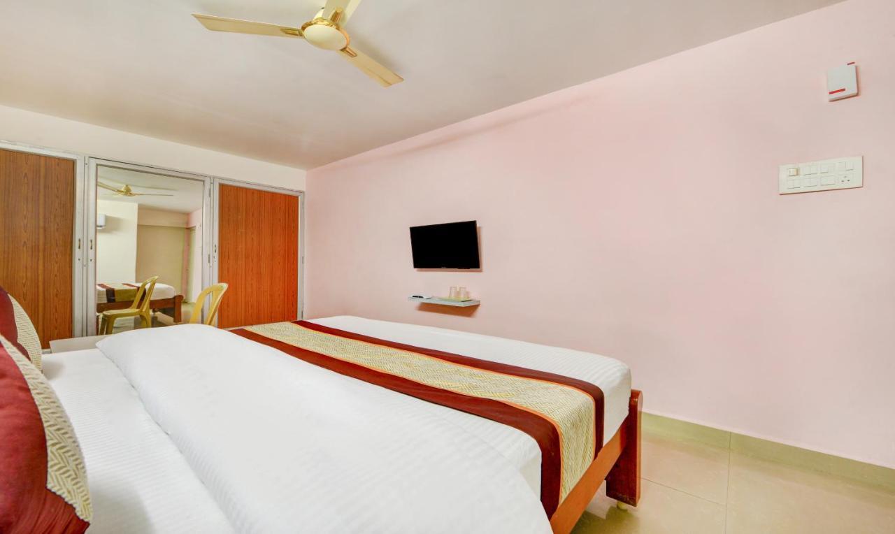 Madrasi Airport Hotel - Saibala Chennai Eksteriør bilde